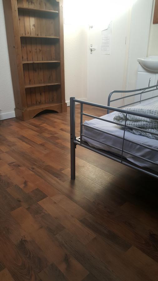 Anfield Road Euro Hostel Ливерпуль Номер фото