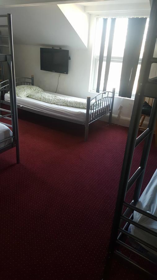 Anfield Road Euro Hostel Ливерпуль Номер фото